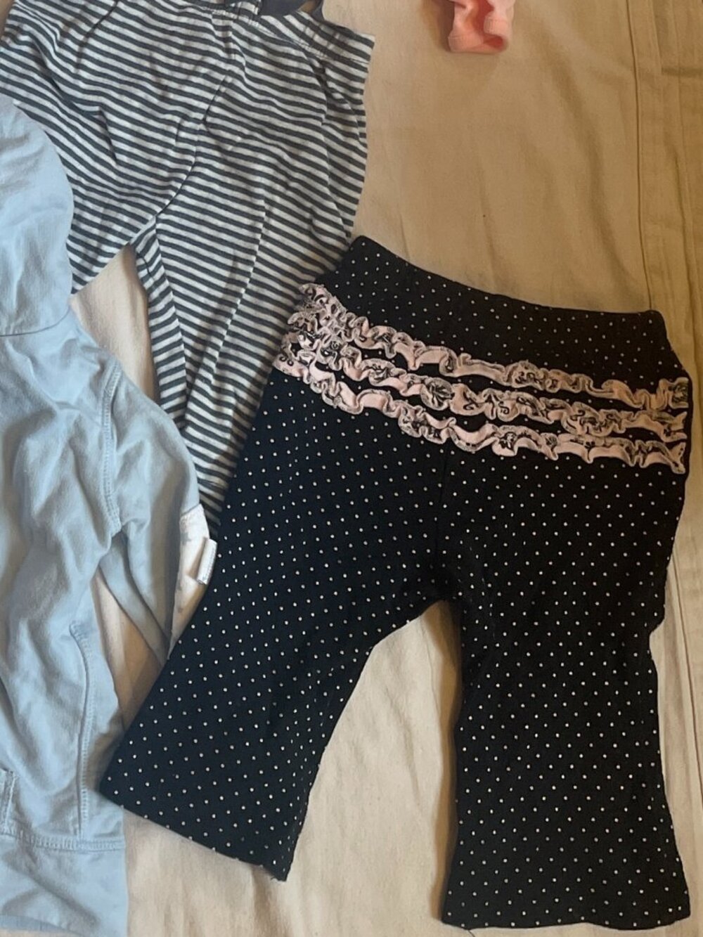 Nine (9) Month Baby Girl Clothing Bundle - Picture 5 of 8
